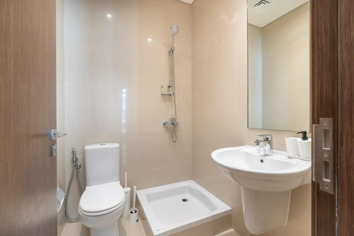 Airy 5-bedrooms At Harbour Views With Stunning Scenery Of Creek! Apartment