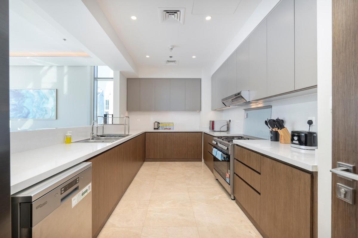 Airy 5-bedrooms At Harbour Views With Stunning Scenery Of Creek! Apartment
