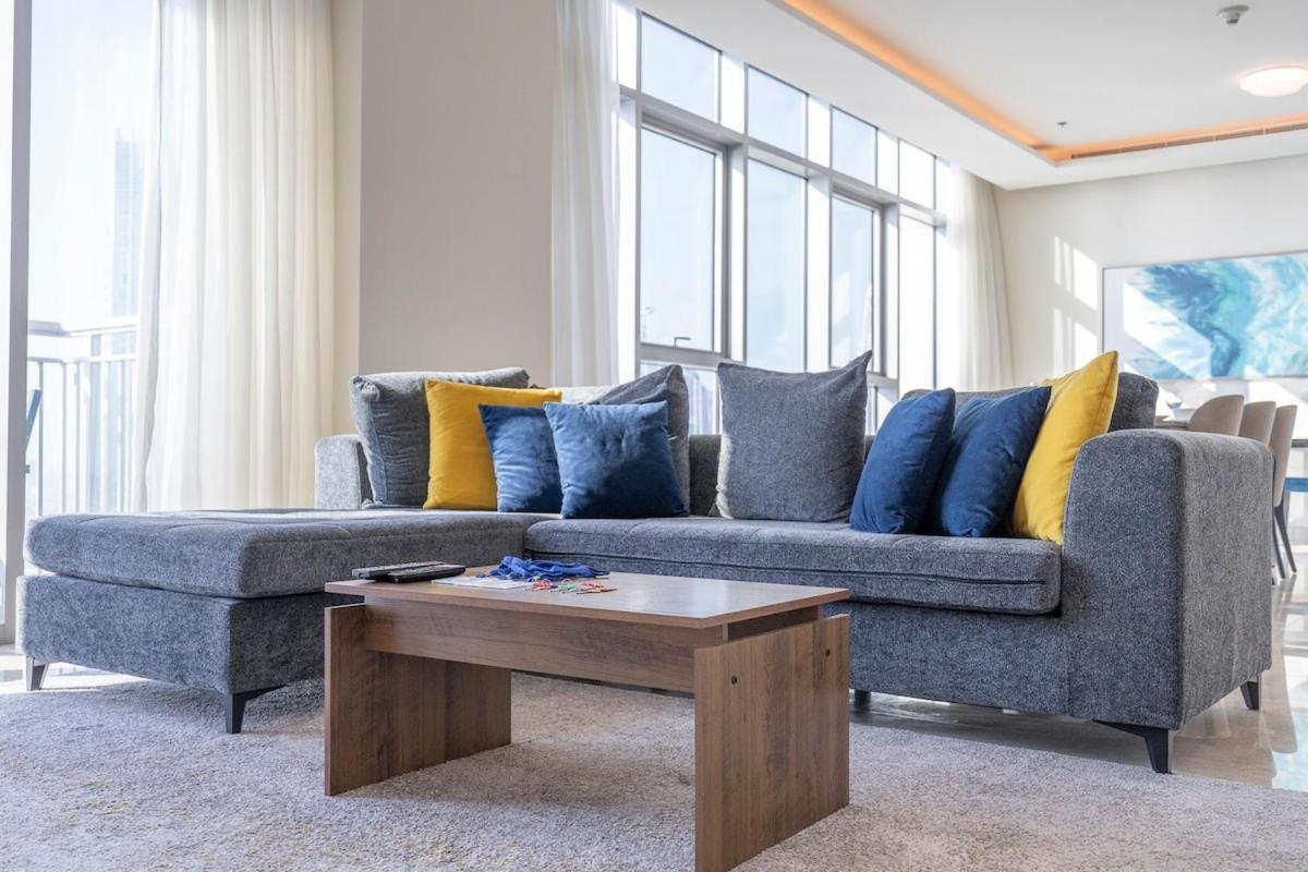 Airy 5-bedrooms At Harbour Views With Stunning Scenery Of Creek! * Dubai
