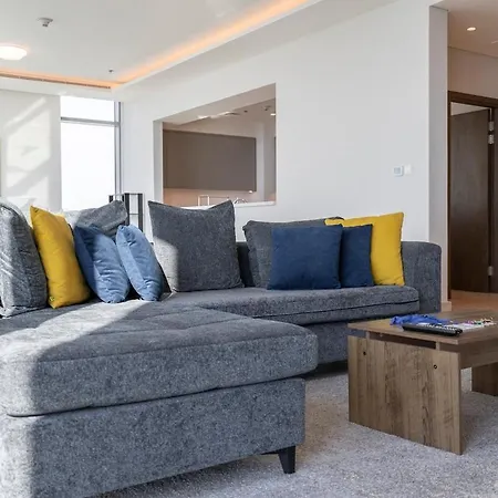 Airy 5-Bedrooms Apartment At Harbour Views With Stunning Scenery Of Dubai Creek! Exterior photo
