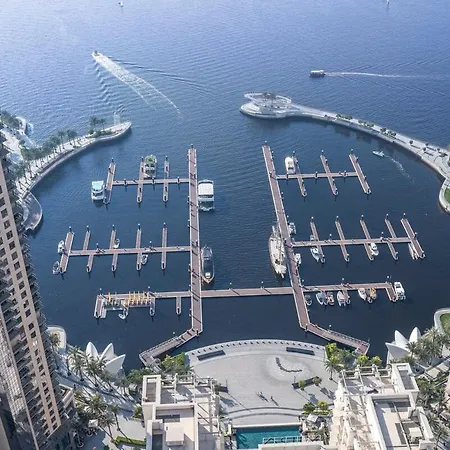Airy 5-Bedrooms Apartment At Harbour Views With Stunning Scenery Of Dubai Creek! Exterior photo