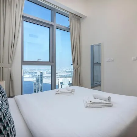 Airy 5-Bedrooms Apartment At Harbour Views With Stunning Scenery Of Dubai Creek! Exterior photo